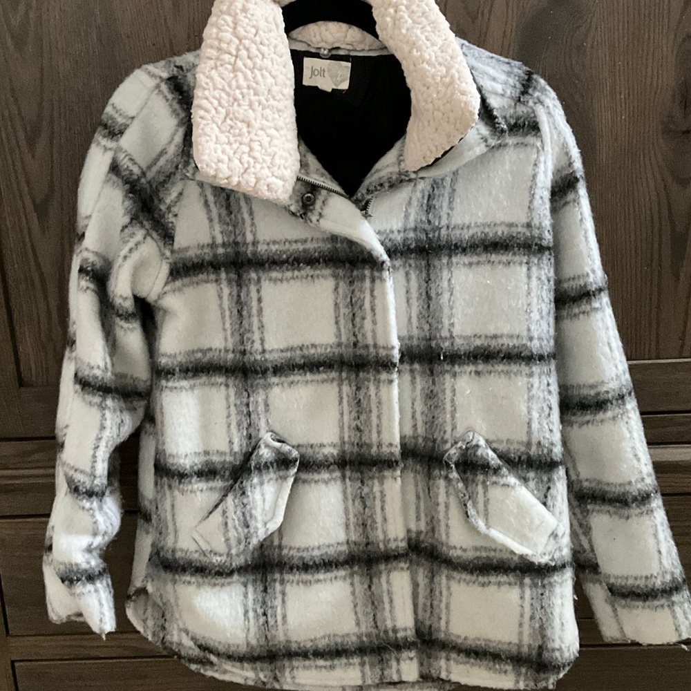 Jolt Black and White Checkered Coat with Cream Collar
